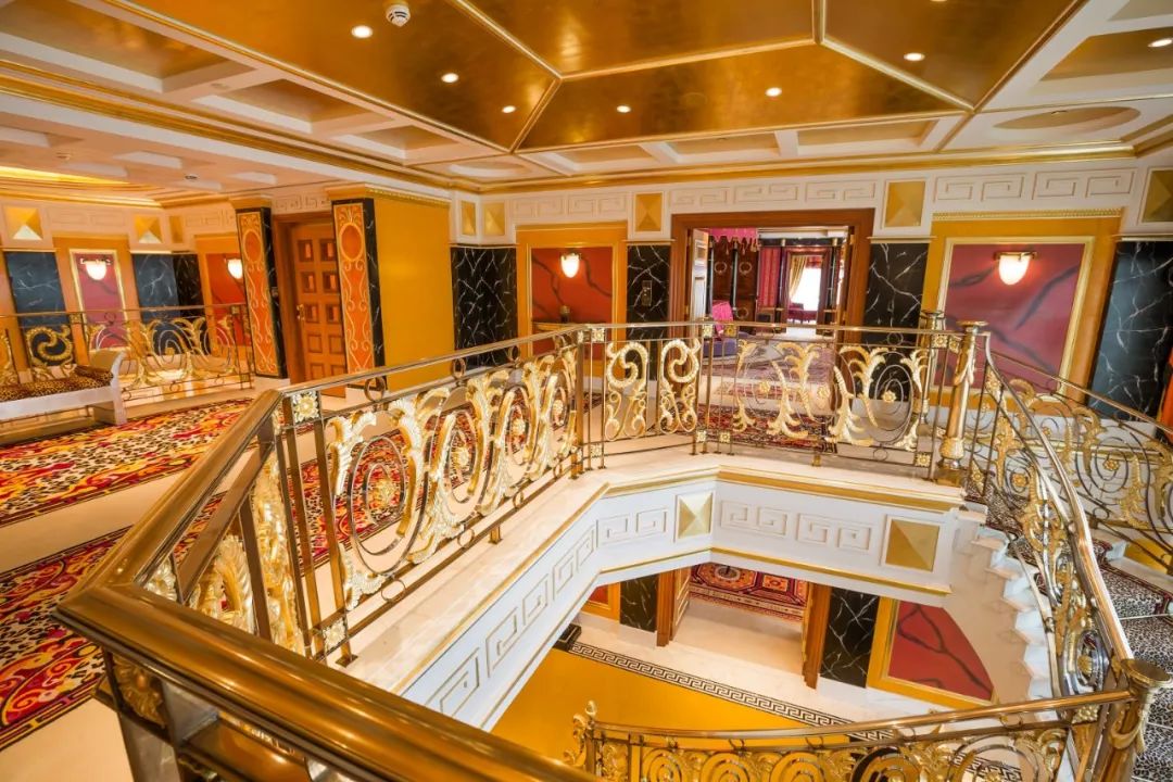 靠捡垃圾成为千亿富豪,靠捡垃圾成为千亿富翁合集