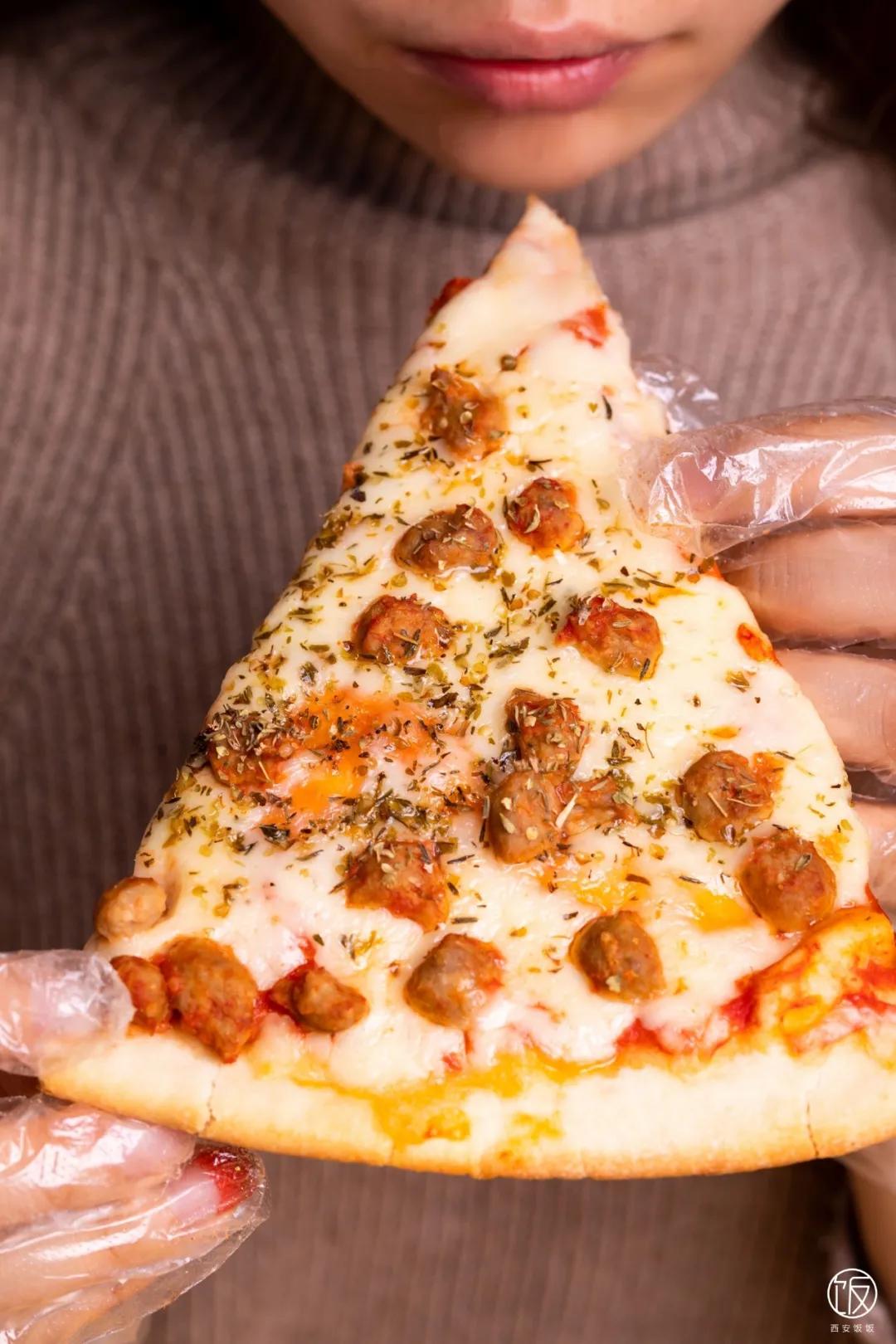 奇奇怪怪的披萨又增加了，意大利老板开的披萨店，超正宗