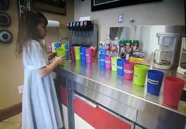 美国生17个孩子的夫妻,美国夫妇生了60多个孩子