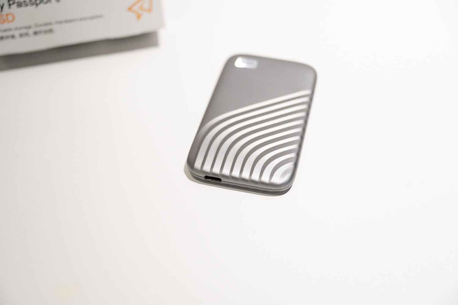 买的1tb硬盘为什么只有900多g,移动硬盘1tb哪个品牌好