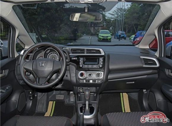 2022款新车10万左右落地合资两厢车,五万左右两厢小型车新车推荐