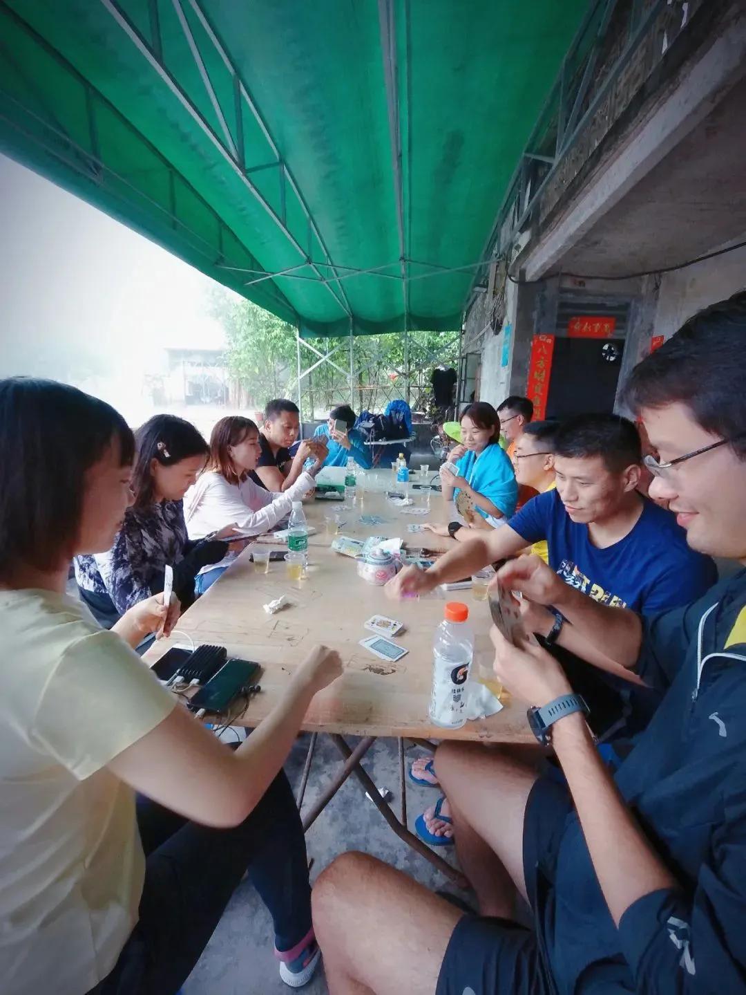 跑向沙9|哈工大沙9马峦山负重训练