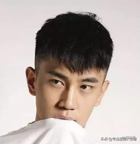 法式刘海发型学生党怎么剪,学生党剪什么发型