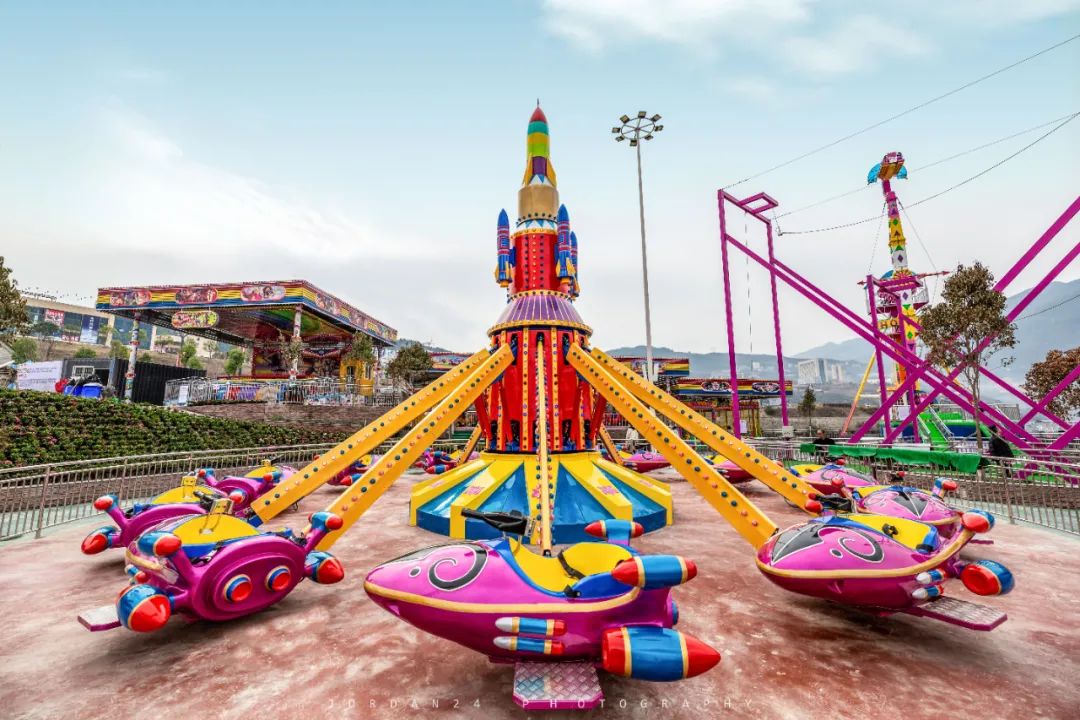 春节假期好去处，打卡巫山“悬崖”上的游乐场「图文、视频」