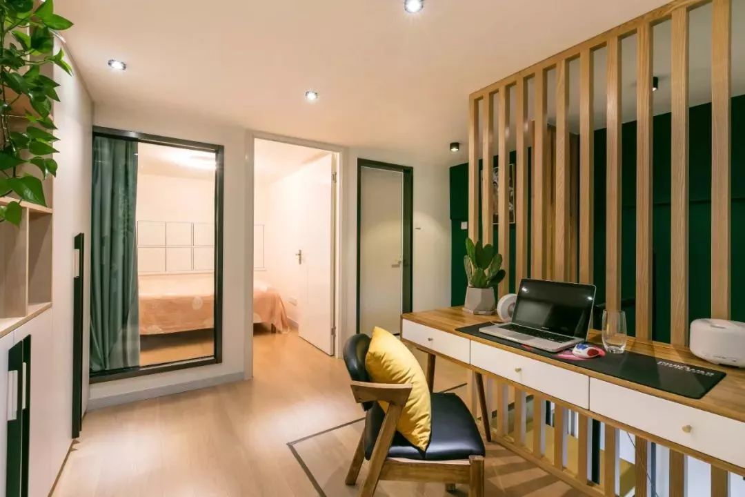 64㎡现代轻奢公寓，买了小复式，这样装修好精致