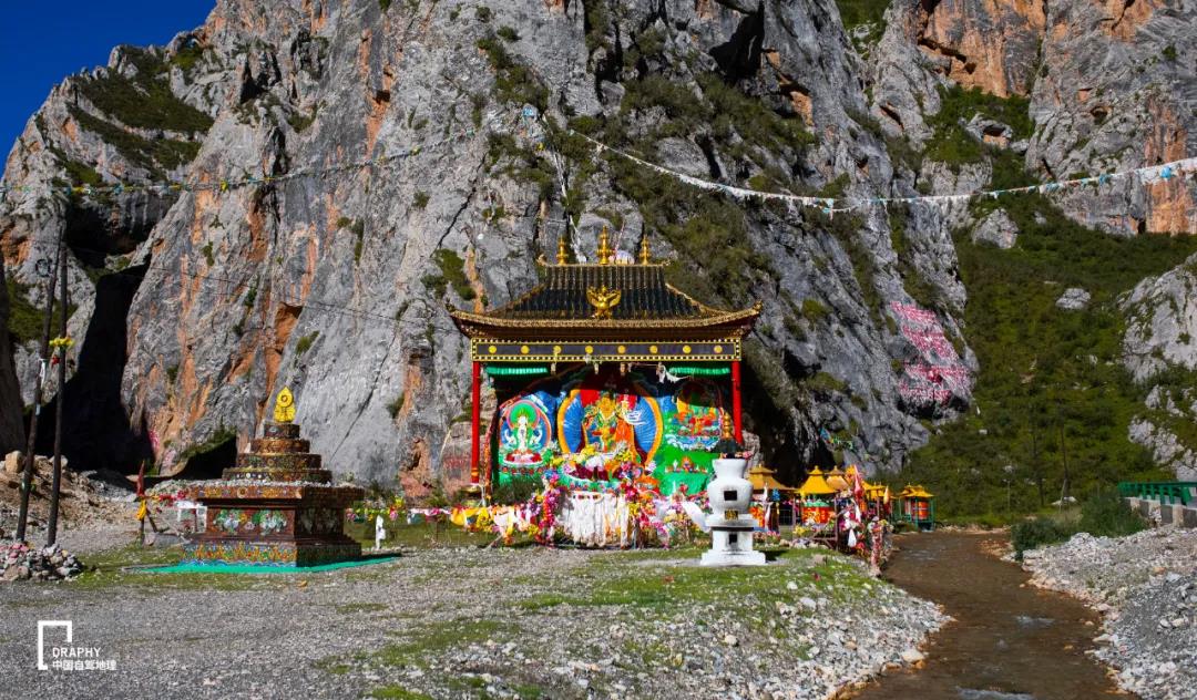 青海发现大规模罕见地貌奇观,青海现七彩流沙奇观