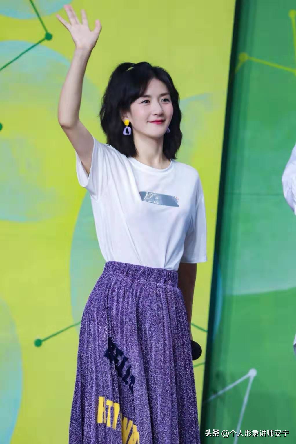 谢娜小卷发型,头发少塌自己怎么做发型