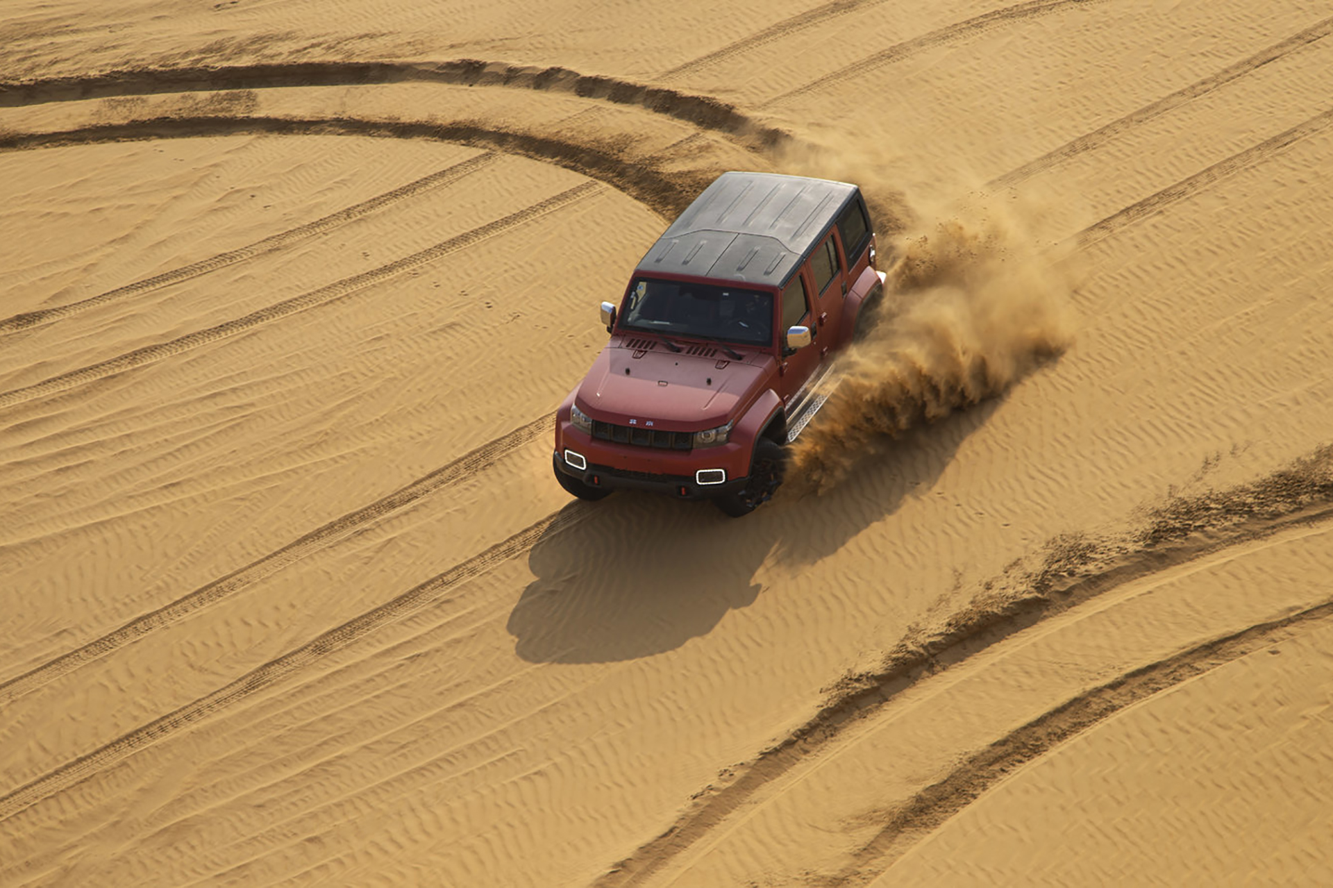 北汽bj40和坦克300牧马人怎么选,新款北汽bj40和坦克300空间对比