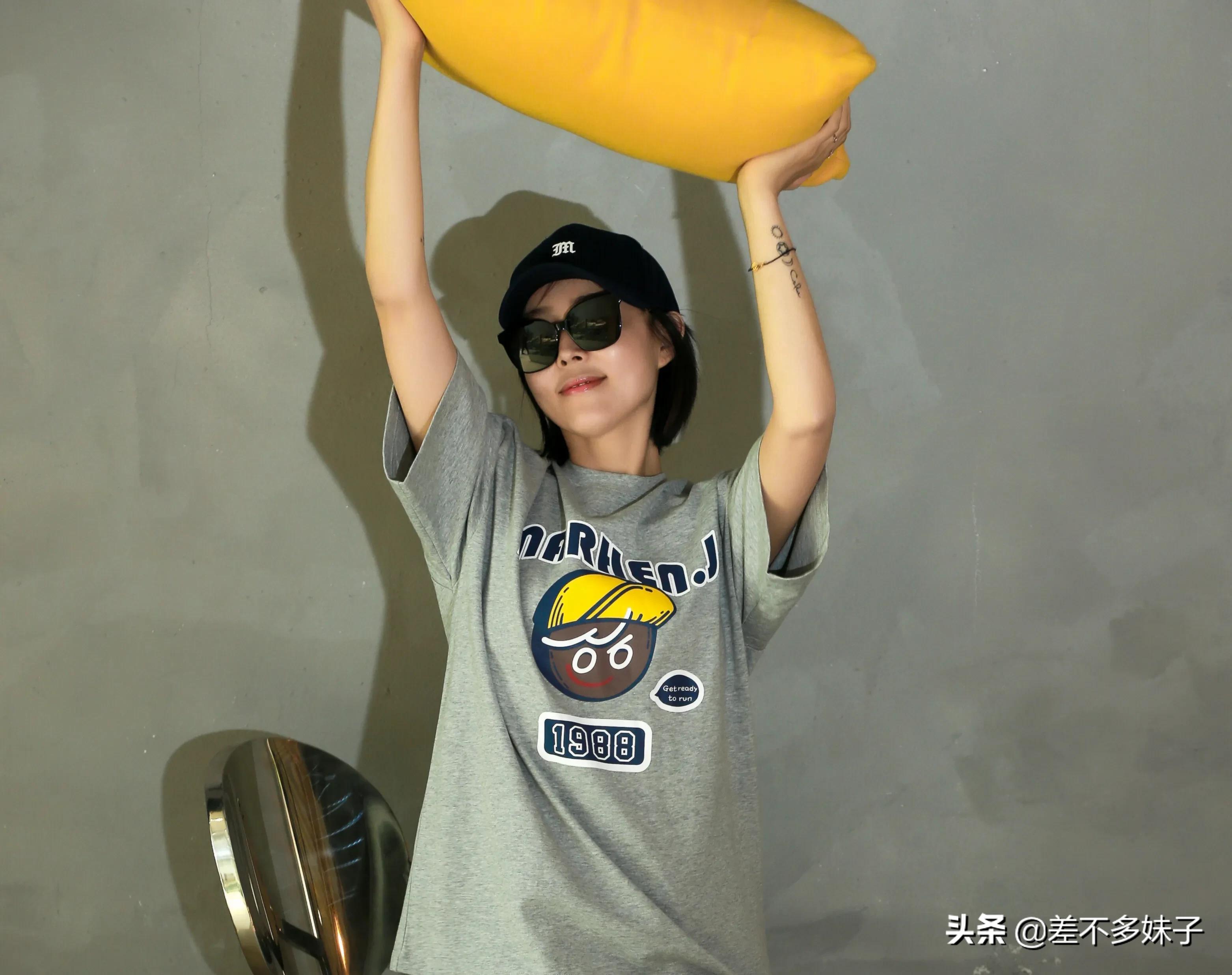 简约夏季宽松t恤ins潮牌,夏款韩系潮牌印花宽松大版t恤