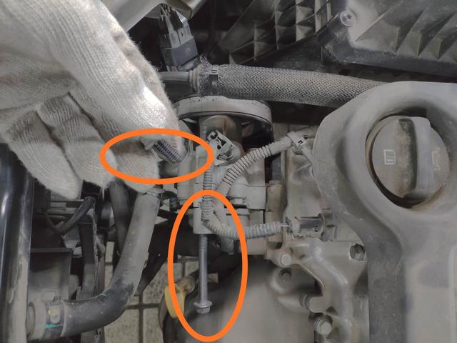 汽车发动机抱死是什么原因造成的,汽车发生抱死状态有哪几种原因