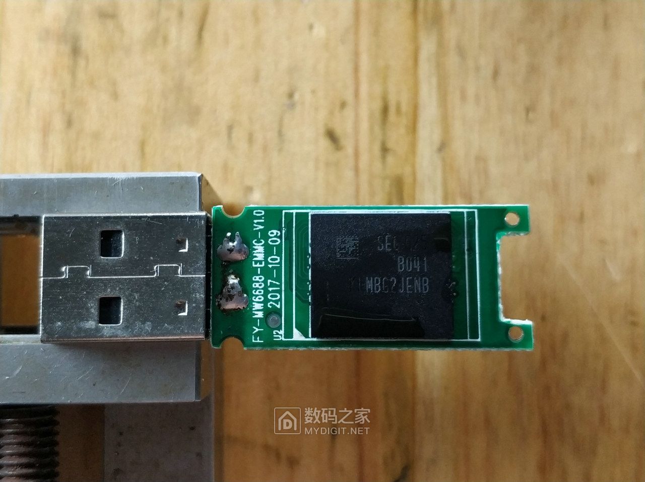 新手挑战BGA焊接，利用报废的手机EMMC字库改成U盘