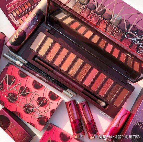 好物分享一款不掉色不沾杯的口红,好物爆款口红