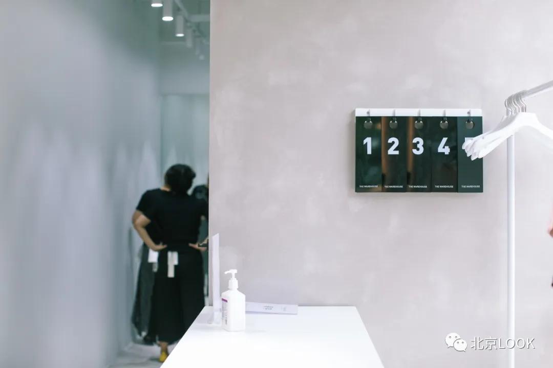 北京新晋时尚仓库1折买明星同款,北京时尚仓库一折