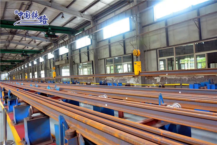 坐高铁会晕车吗,你坐火车高铁会晕车吗