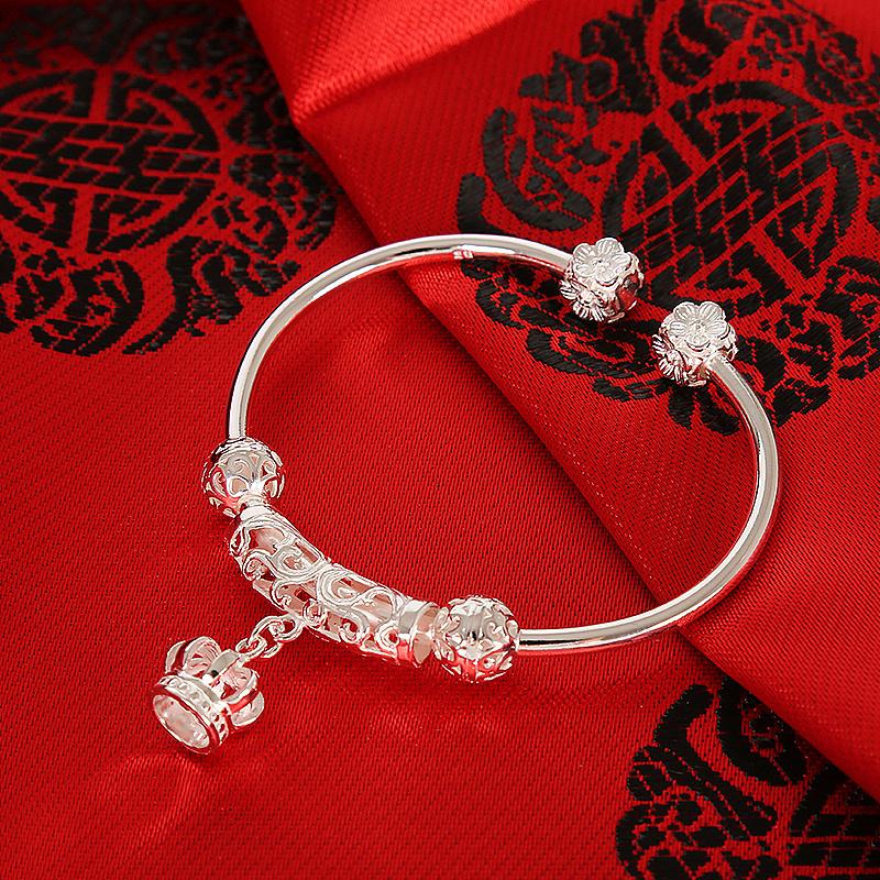 足金跟银饰一起佩戴,佩戴银饰有什么讲究禁忌