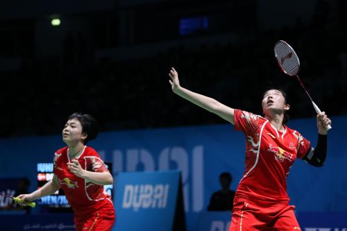 打好后场高球注意事项,对付高远球的正确方法