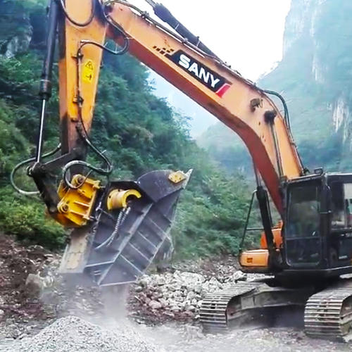 开挖掘机和电焊工哪个工资高,上海挖掘机司机工资多少一个月