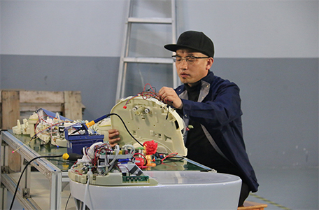 中年无畏，狂人刘日志的二次创业