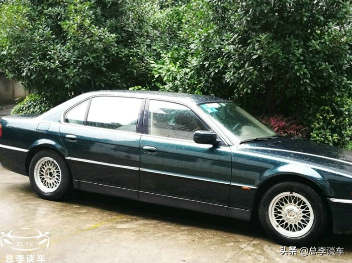 3万的面包车挂66666，这车牌有故事，20多年曾是130万的宝马740