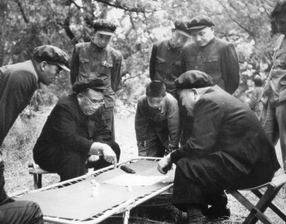 “超级球迷”*小平邓**