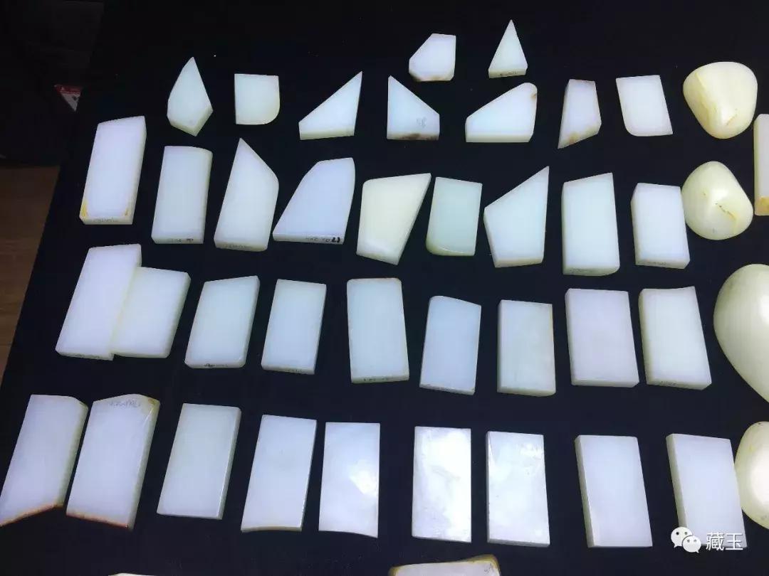 俄料和田玉为什么比较便宜 (俄料和田玉真的盘不出来吗)