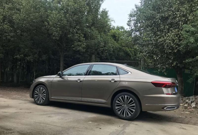 帕萨特用车体验,新款帕萨特车主用车感受