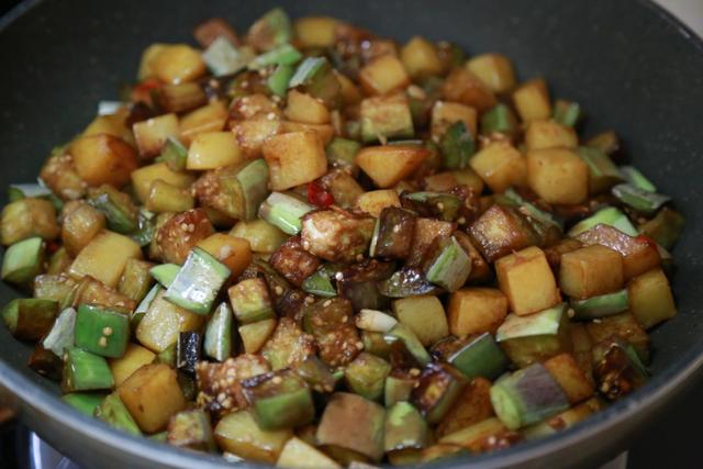 口臭吃什么维生素效果最好女性,碱性食物去口臭