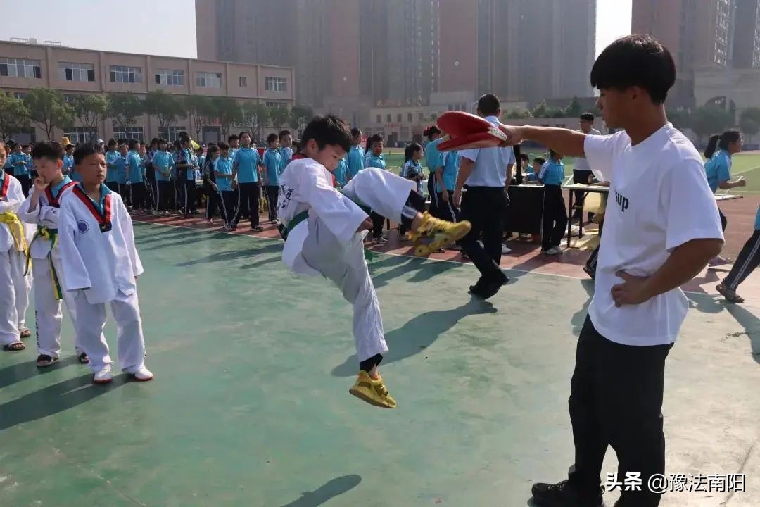 邓州市致远实验学校2023年运动会,邓州致远实验学校元旦