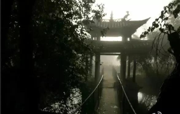 2015年9月9我上了剑川石宝山金顶寺