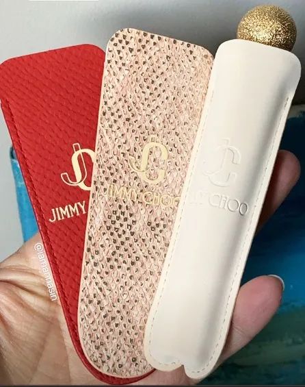 奢侈品下场battle卖口红，爱马仕、周仰杰，该买哪一支？