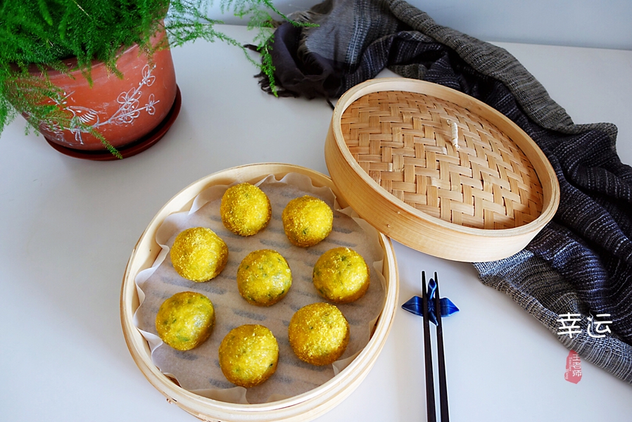 常吃玉米助消化!菜团子这么做,6分钟出锅,薄皮大馅特喧软