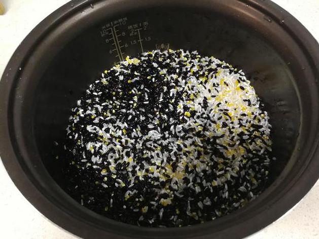 蒸黑米易烂的窍门,黑米大米饭怎么蒸软