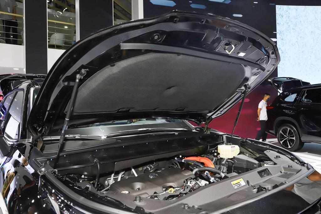 加冕为王戴王冠,加冕为王下一句