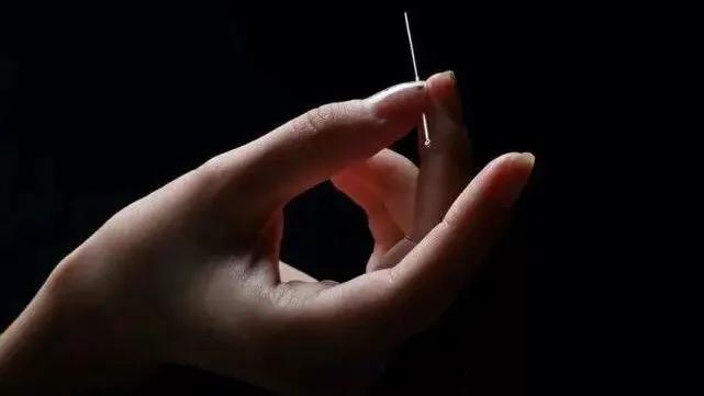 针灸如何治疗膝盖疼痛,膝关节疼痛针灸穴位留针时间