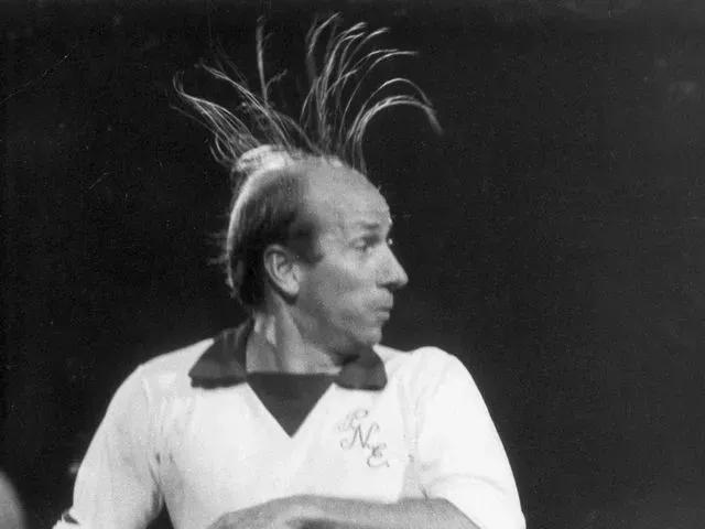 足球队员最帅的发型,足球运动员都留什么发型