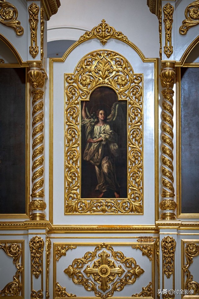 斯莫尔尼修道院主教,斯莫尔尼宫的宫殿