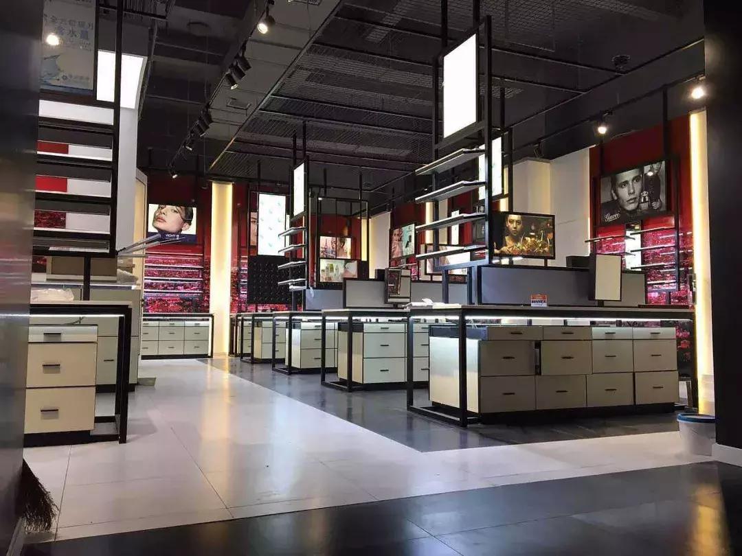 美妆柜台揭秘,美妆专柜和国柜有什么区别