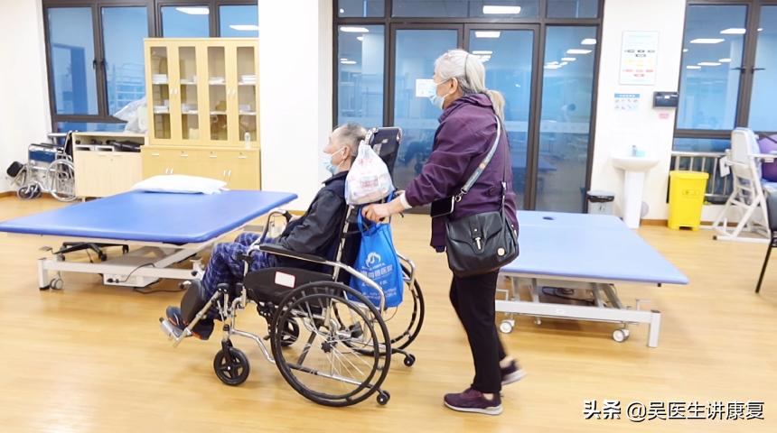 脑出血老人肢体康复视频,脑出血病人康复教程