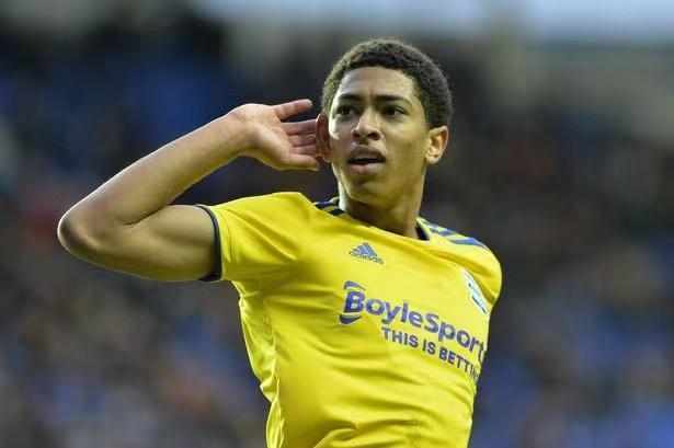 多特10号球衣,多特11号球衣