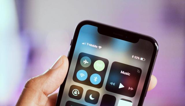 iphonexs还能撑几年,为什么iphone用三年了还会卡