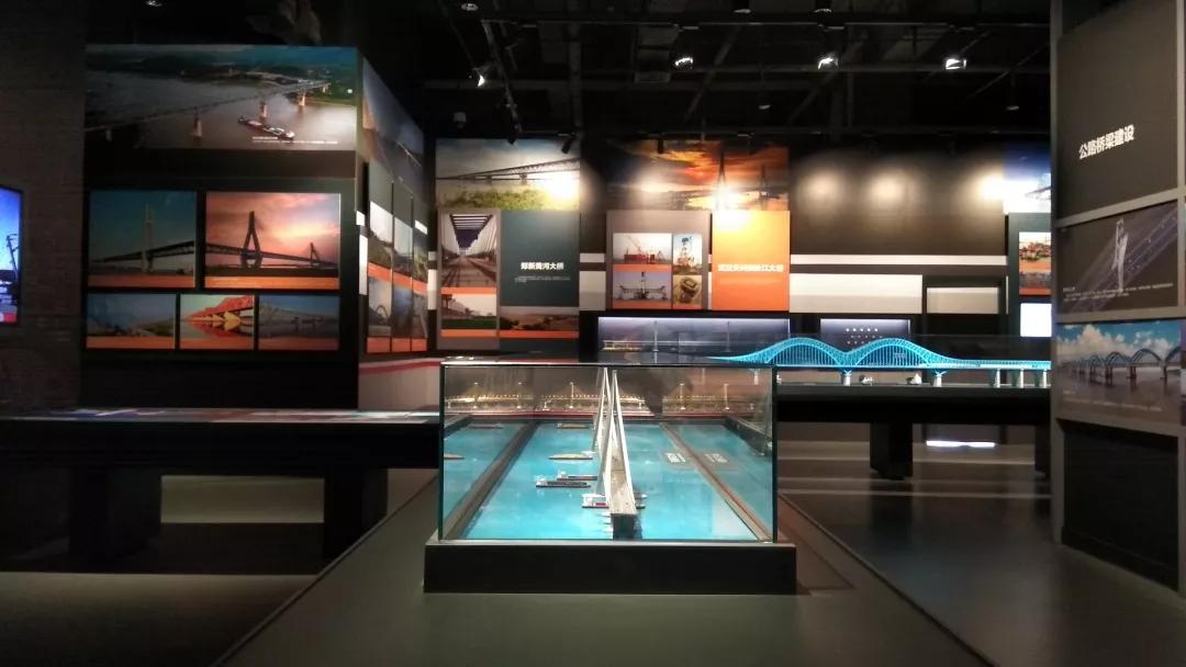 游走在武汉某个地方,游走在秦巴汉水边缘