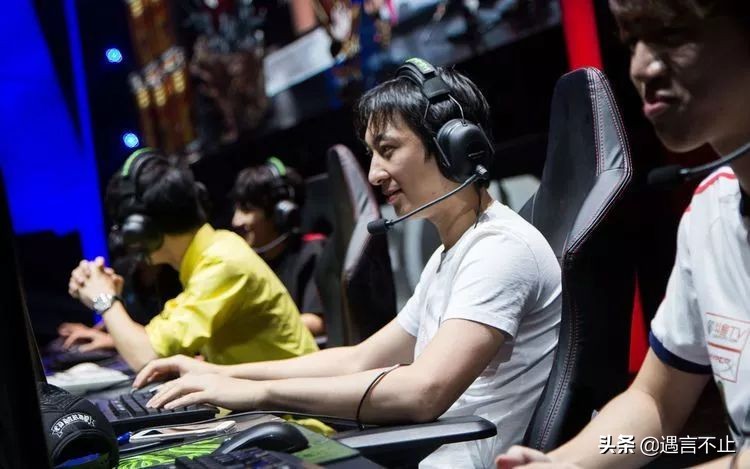 乱世张少帅,盛世王少爷,两个首富之子,同样一个德行