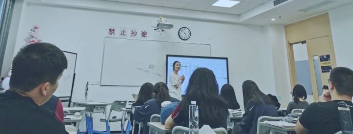 上海高藤致远国际学校vlog,高藤致远国际学校高尔夫特长班