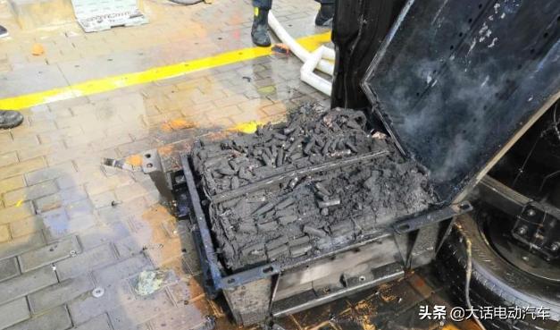 股价腰斩补仓后是75%么,股价暴跌逾90%市值持续缩水