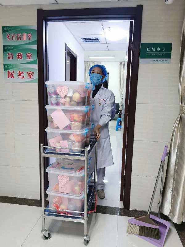 巾帼利剑战疫情铿锵玫瑰展芳华,巾帼抗疫展风采攻坚一线勇担当