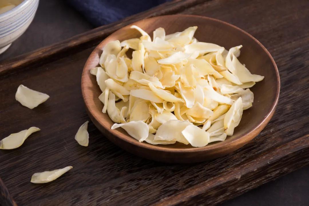 护肺养肺的食物有哪些,护肺养肺吃什么保健品