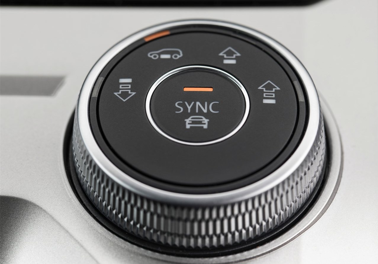 巅峰时配W12，今为销量出2.0T，带托森四驱的途锐还行吗？