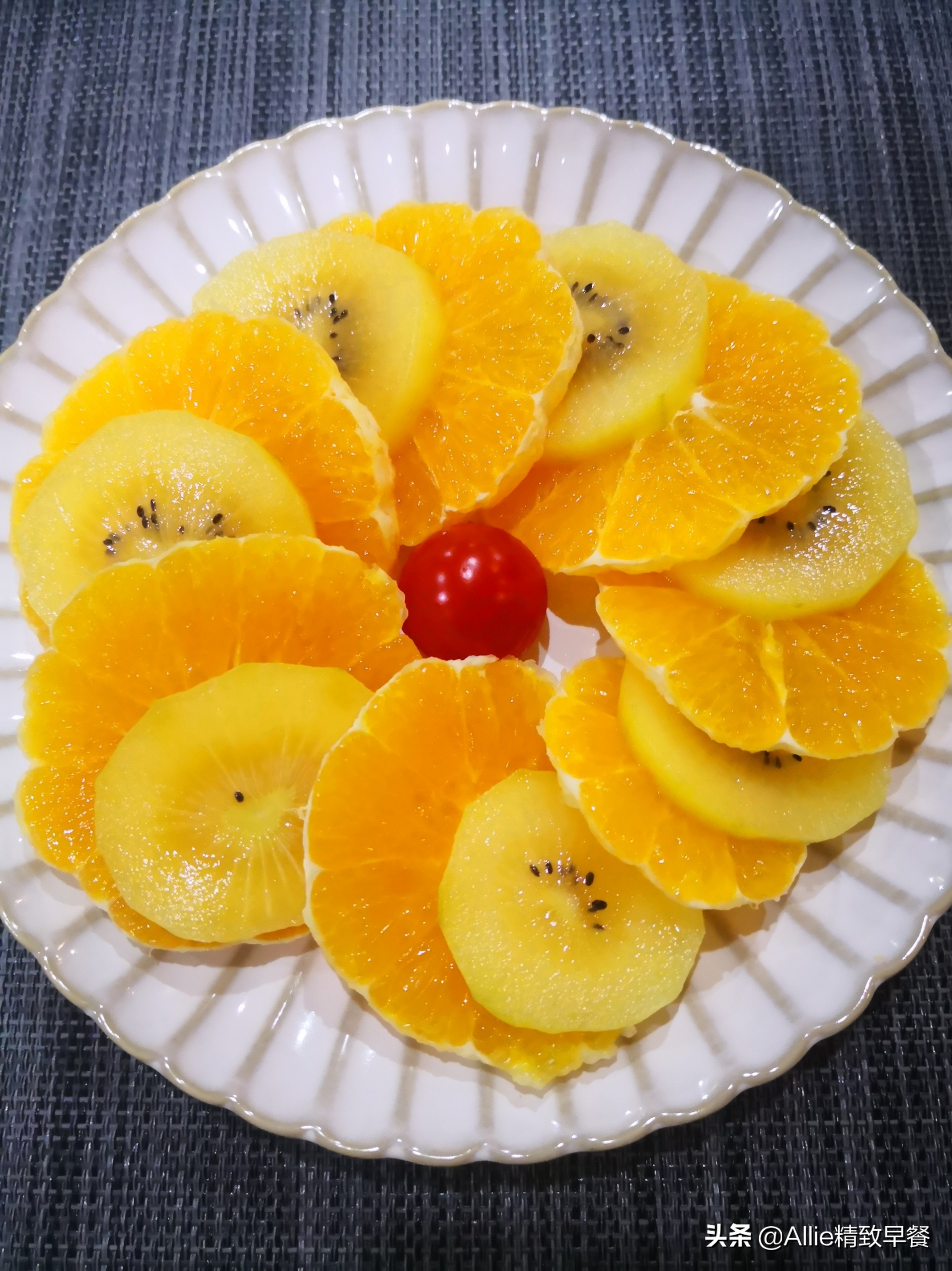 分享一道营养老母鸡汤,营养老母鸡菌汤