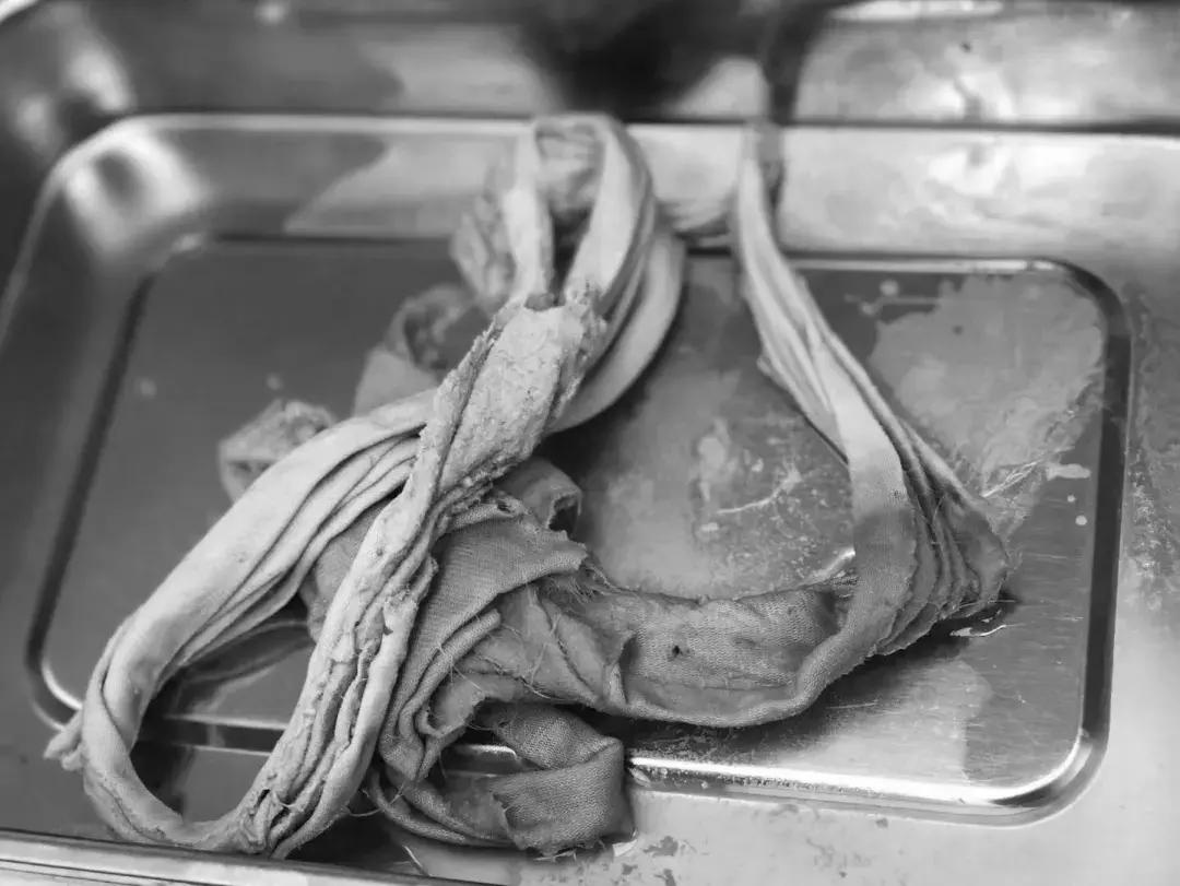 活久见?大连一金毛吞了主人衣服,医生说它有“心理疾病”!