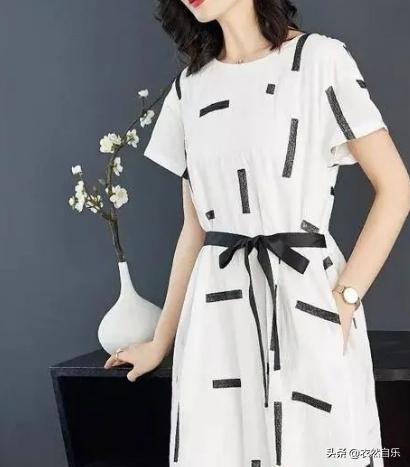 新焦点一种裙：“奶油裙”！上身轻薄不沾身，40°高温都不热